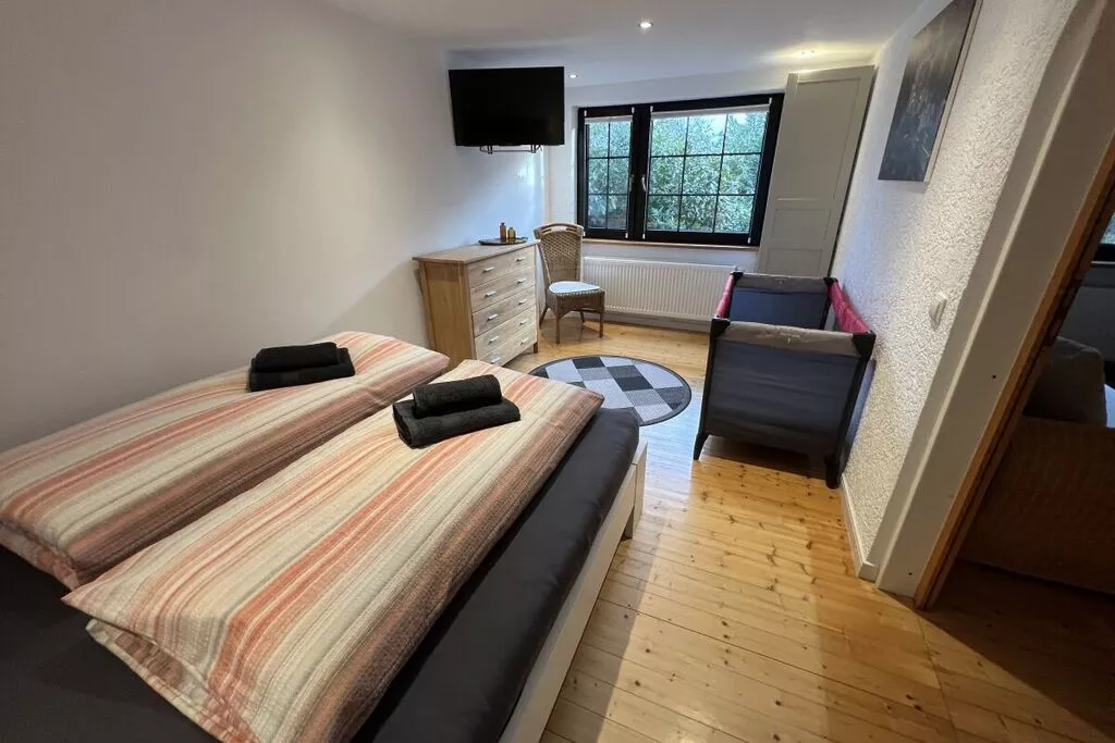 297577-Bedroom