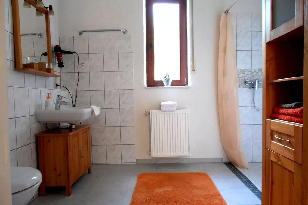 63070-Bathroom
