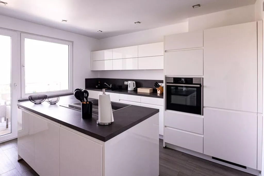 471479-Kitchen