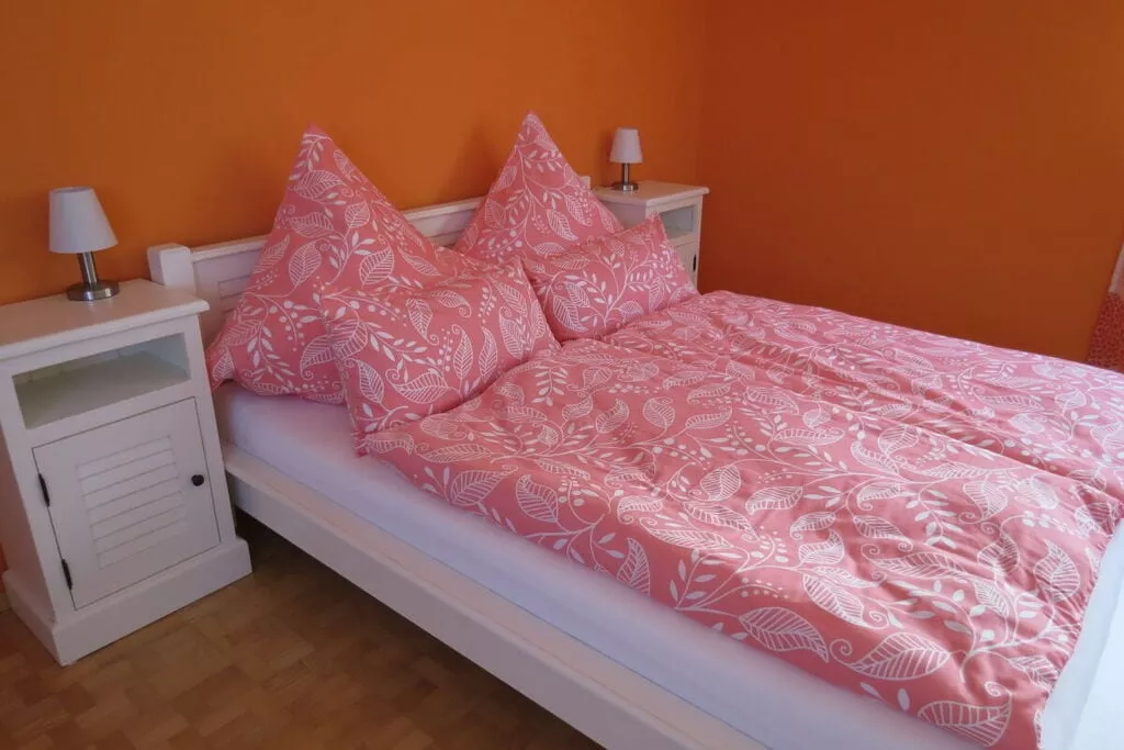 264847-Bedroom