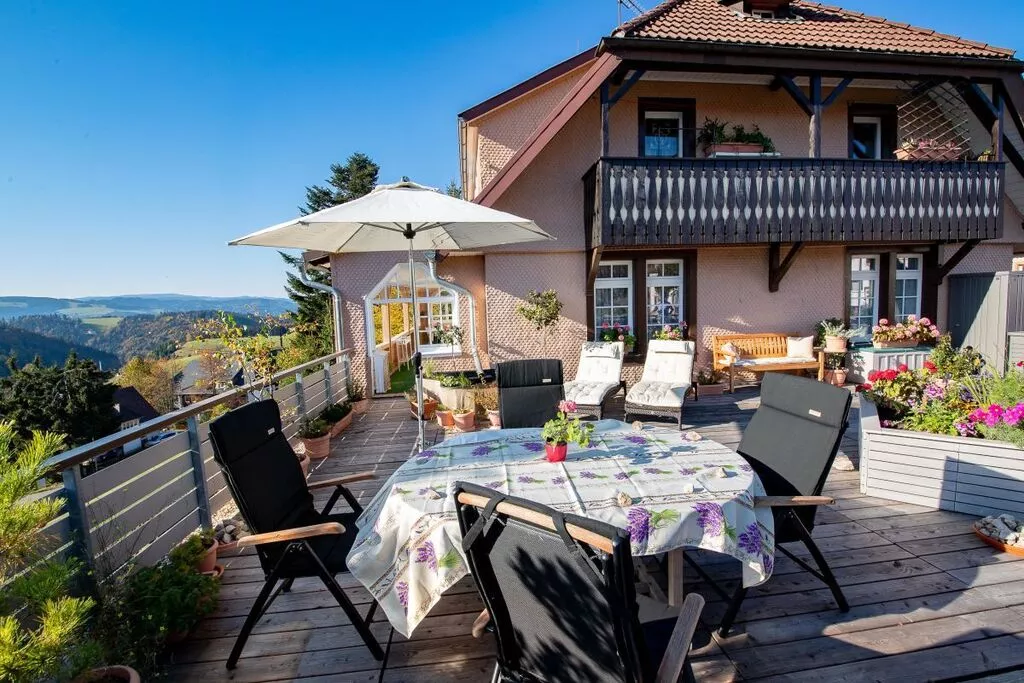 165277-Terrassenbalkon