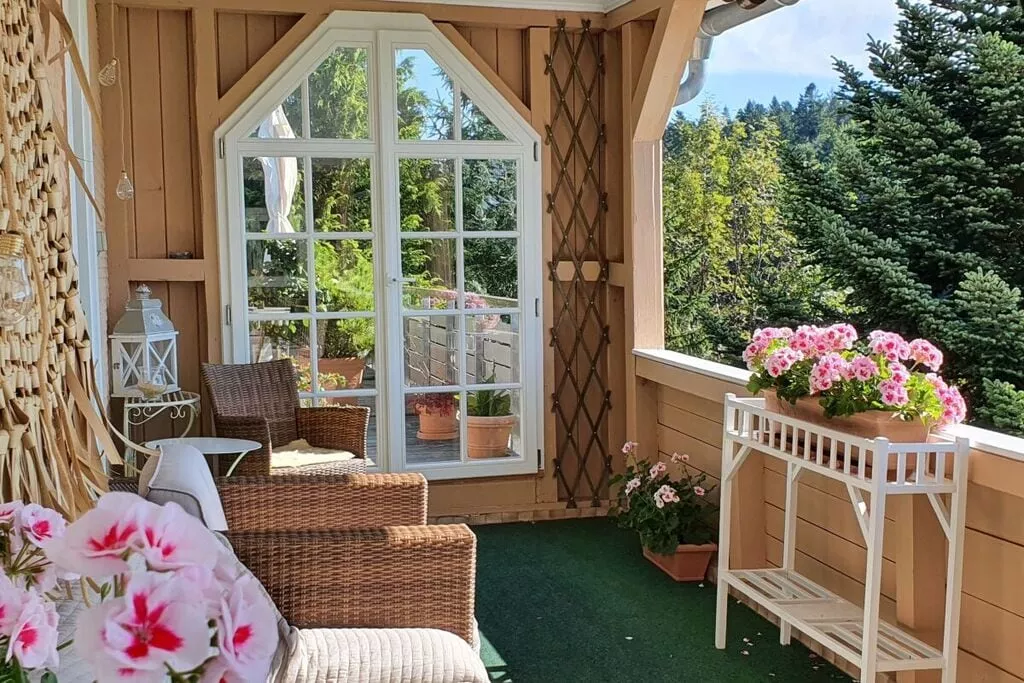 165277-Terrassenbalkon