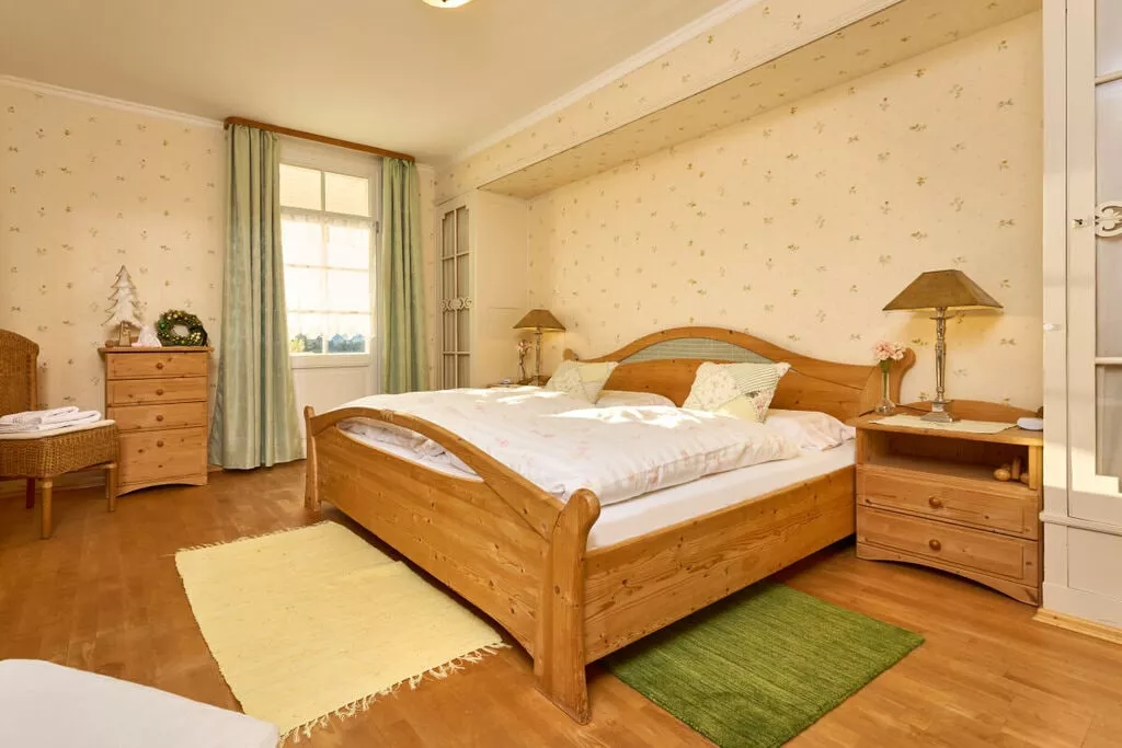 165277-Schlafzimmer