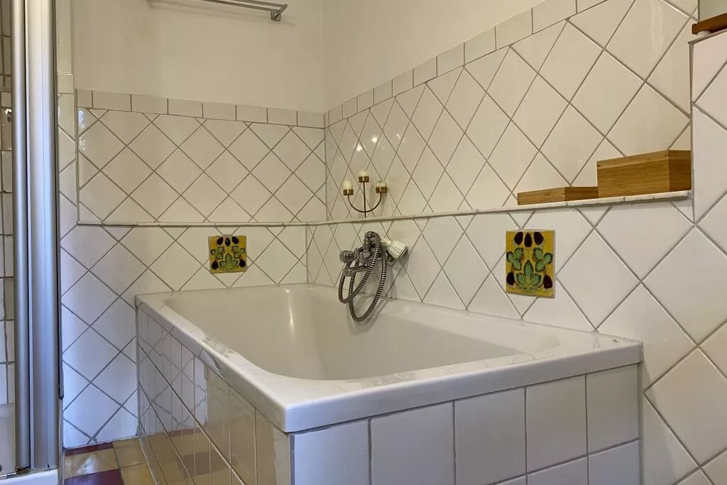 176371-Bathroom