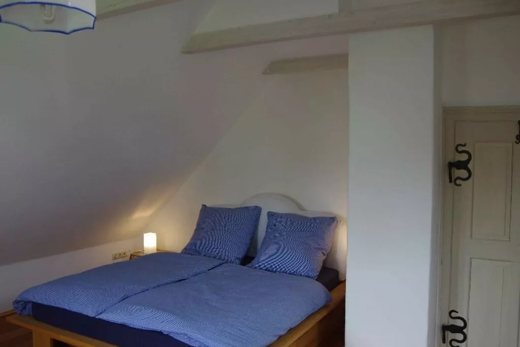 176371-Bedroom