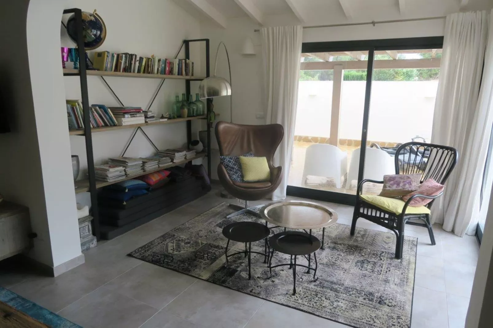 La Vida-Living room