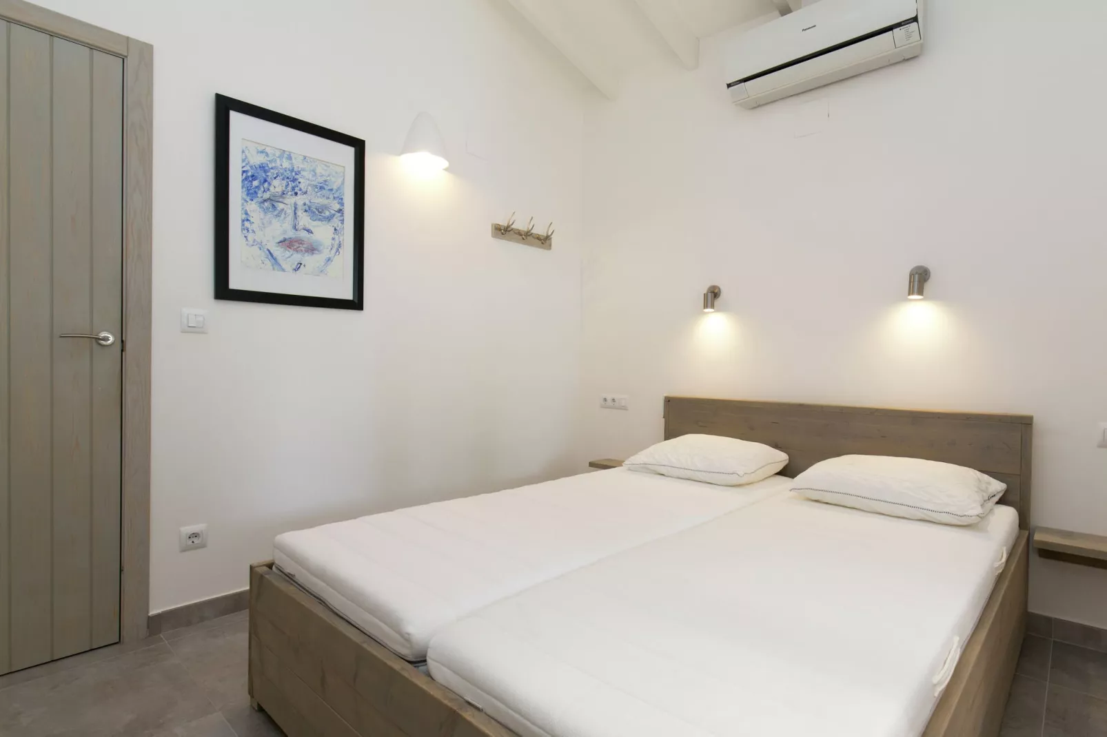 La Vida-Bedroom