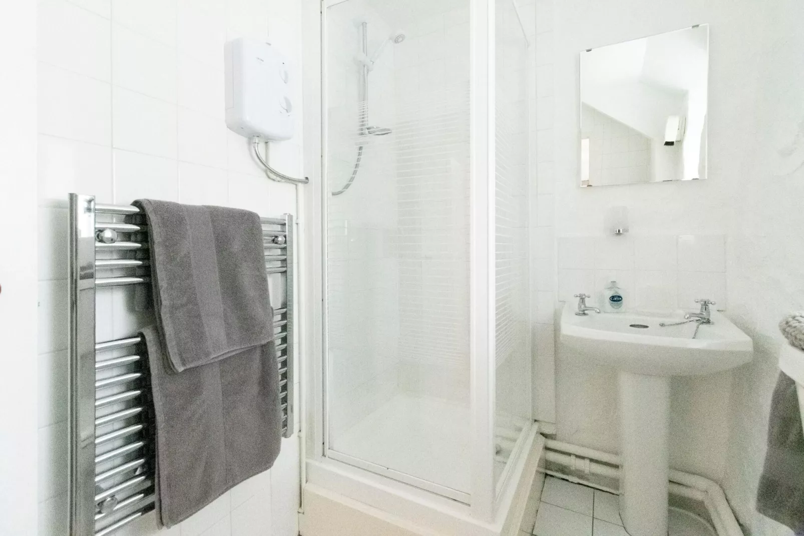 Brodawel - The Cottage-Bathroom