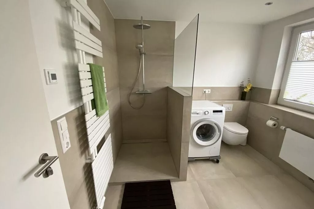 40905-Bathroom