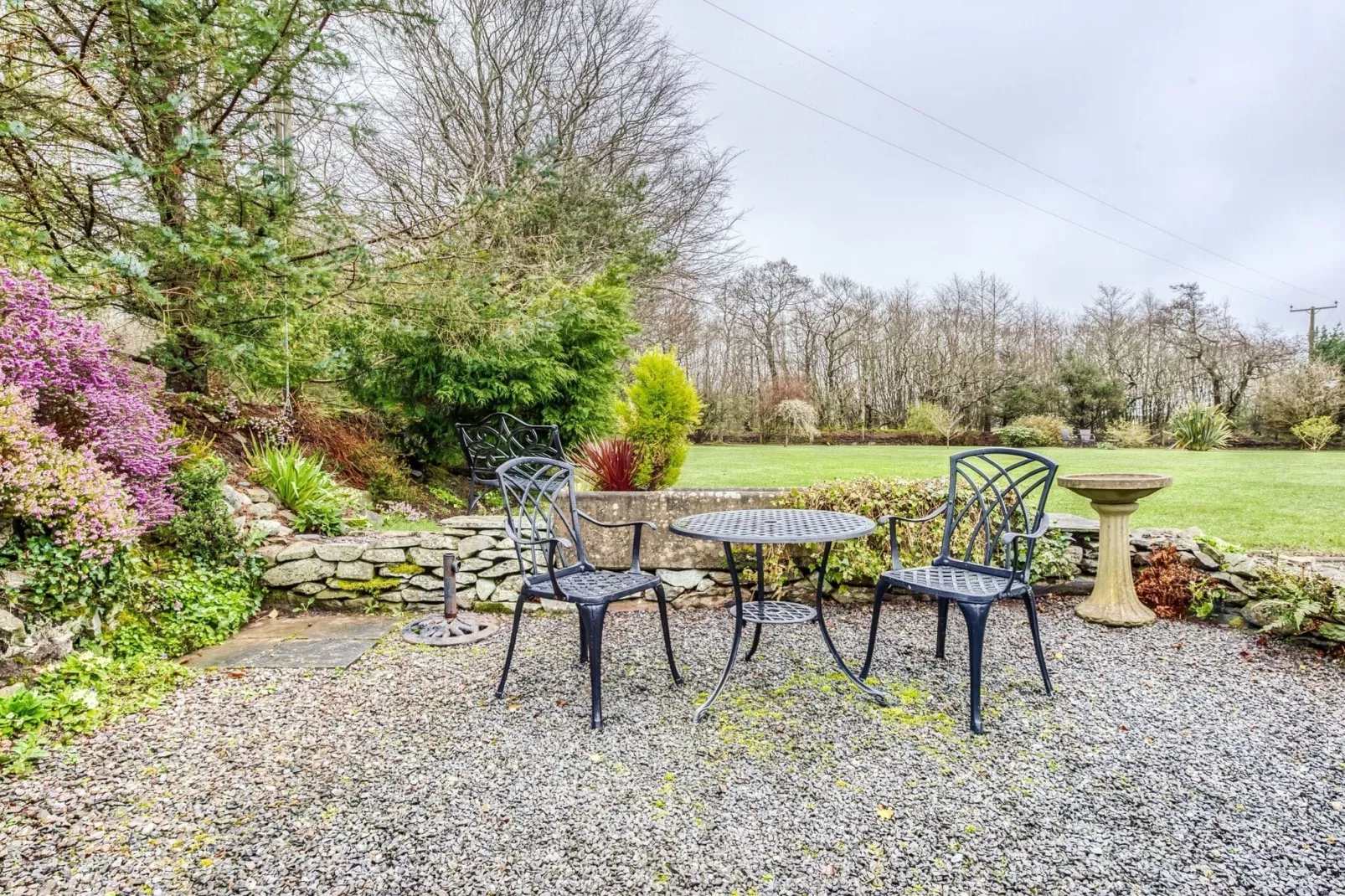 Brodawel - Field Cottage-Gardens summer