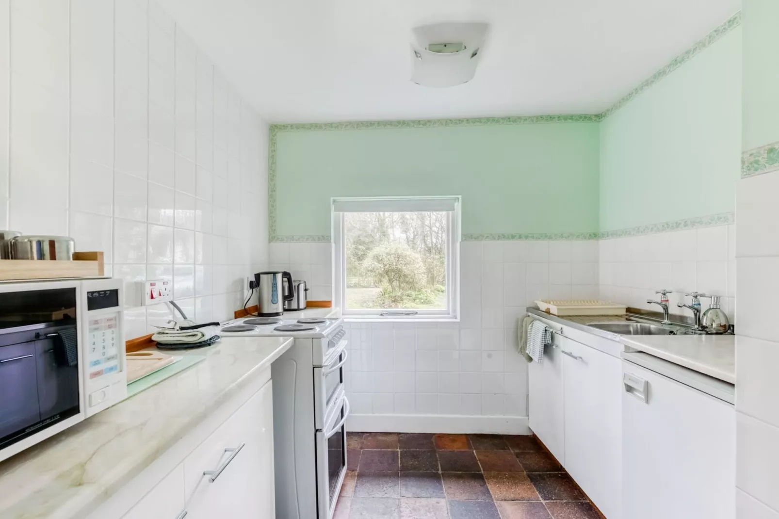 Brodawel - Field Cottage-Kitchen