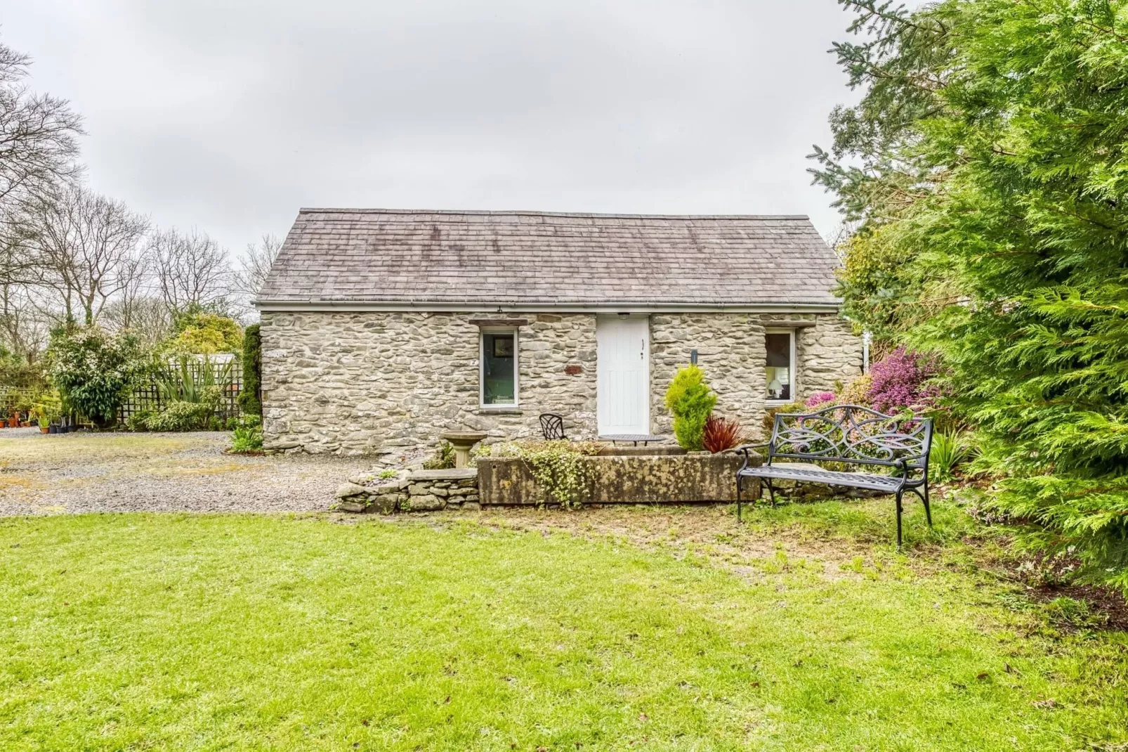 Brodawel - Field Cottage-Exterior summer