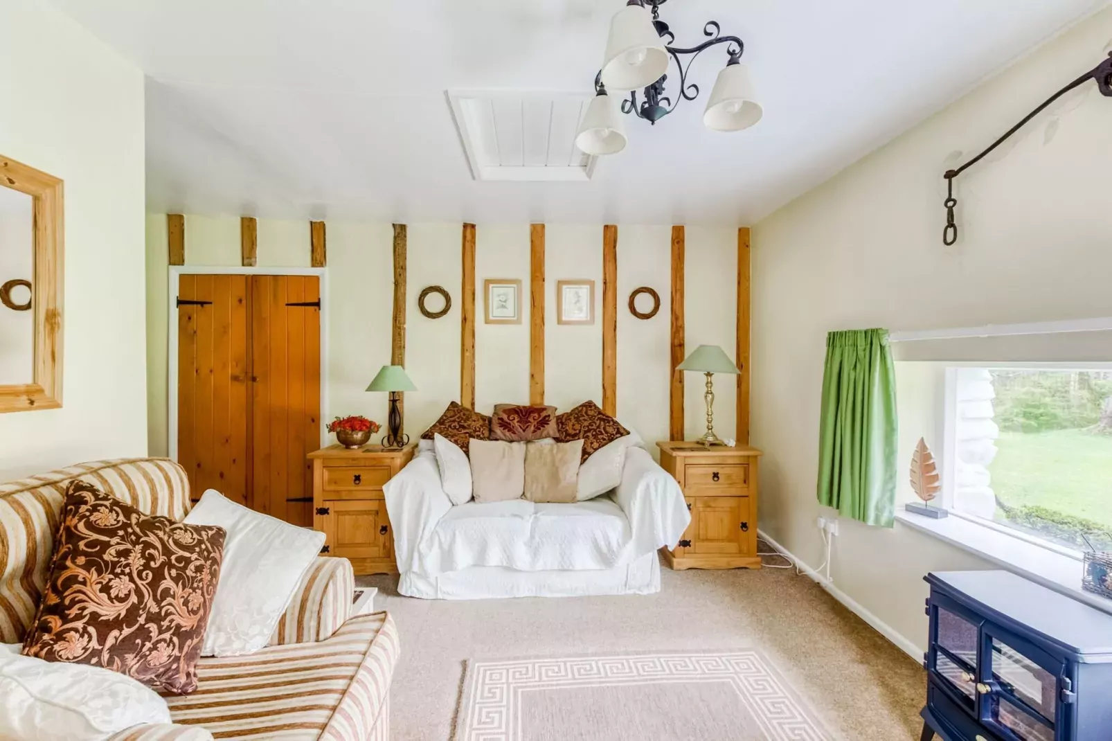 Brodawel - Field Cottage-Living room