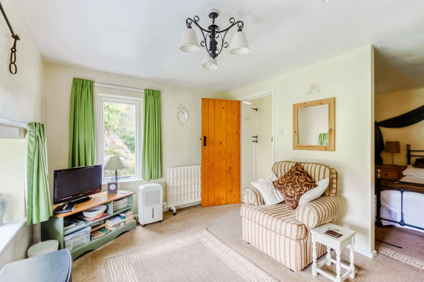 Brodawel - Field Cottage-Living room