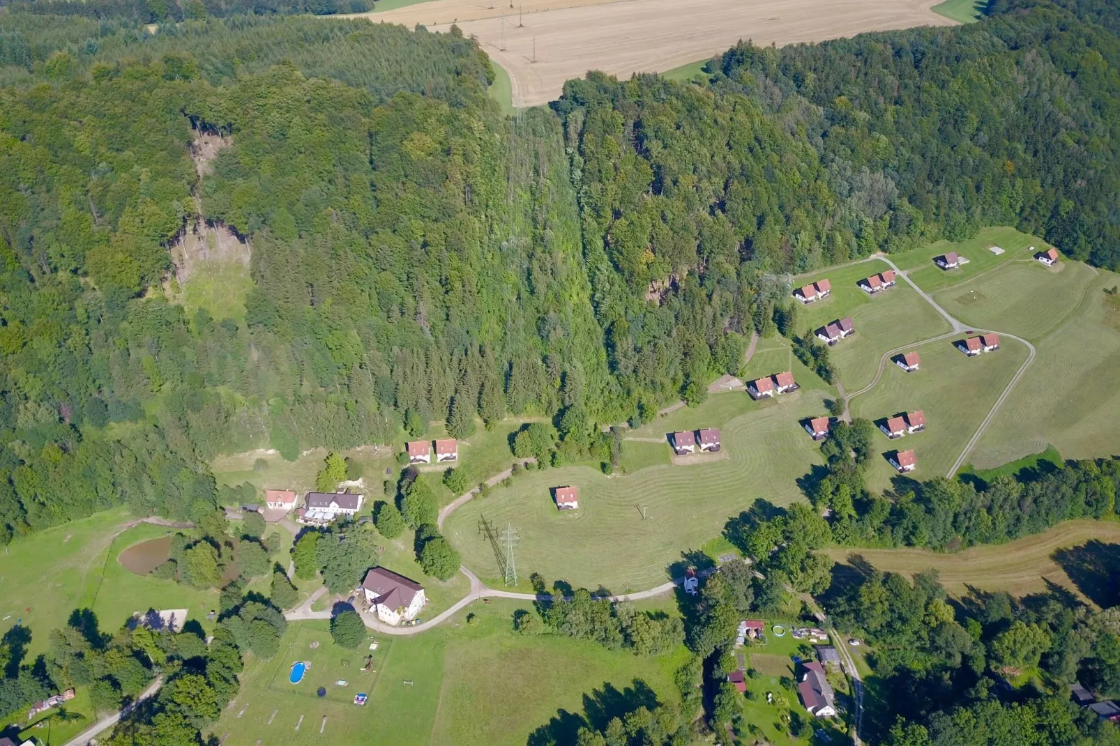 Green Valley Park 1-Areas summer 1km