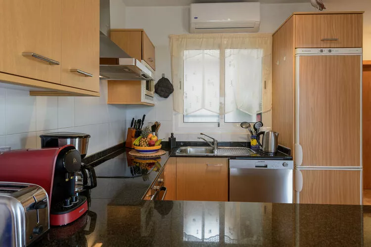 374038-Kitchen