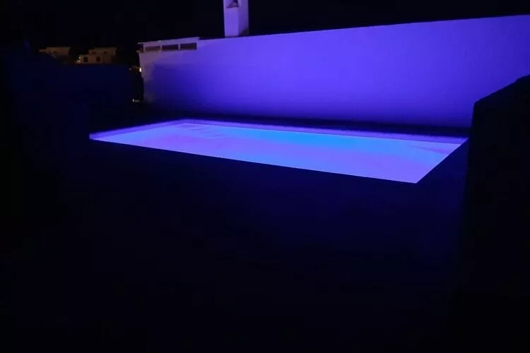 374038-Pool