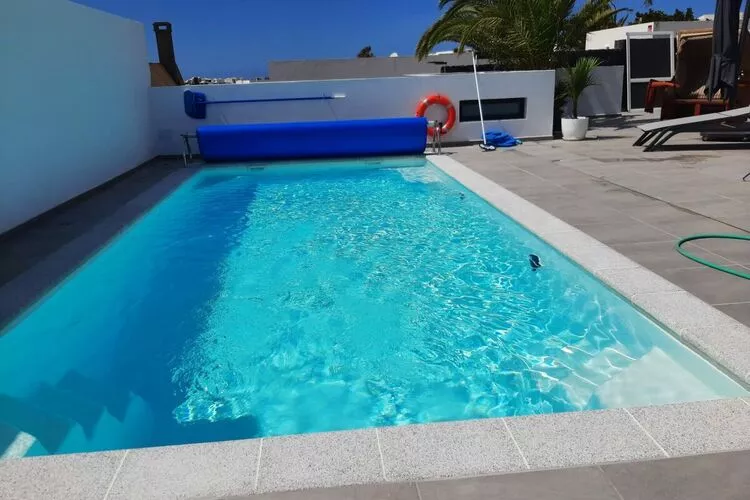 374038-Pool