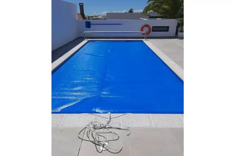 374038-Pool
