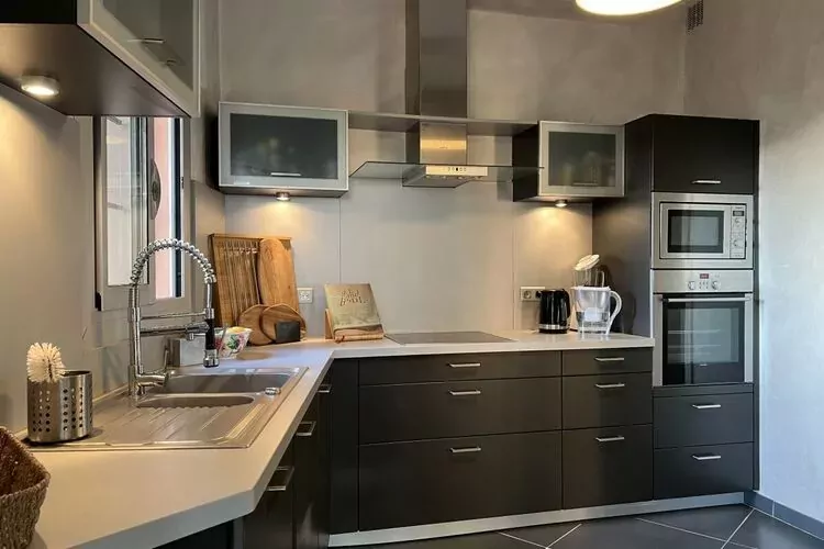 393144-Kitchen