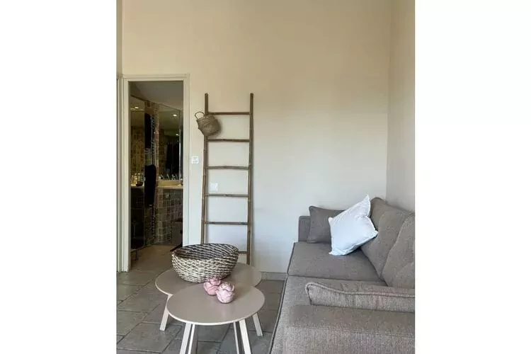 393144-Bathroom