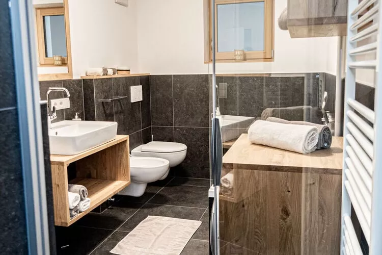 332885-Bathroom