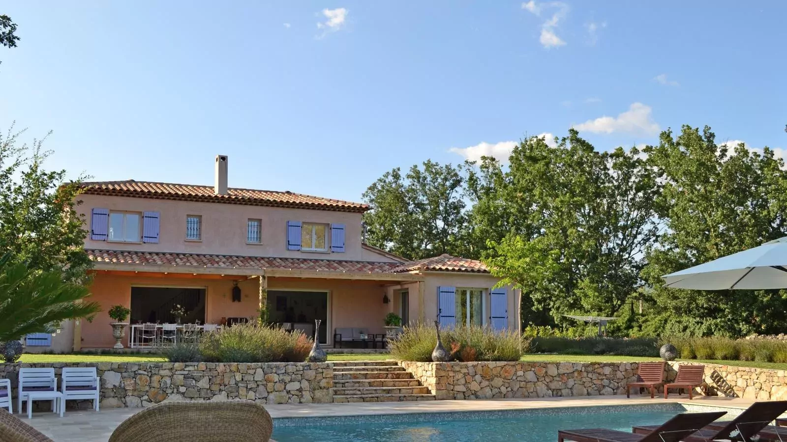 Danieli-Exterior summer