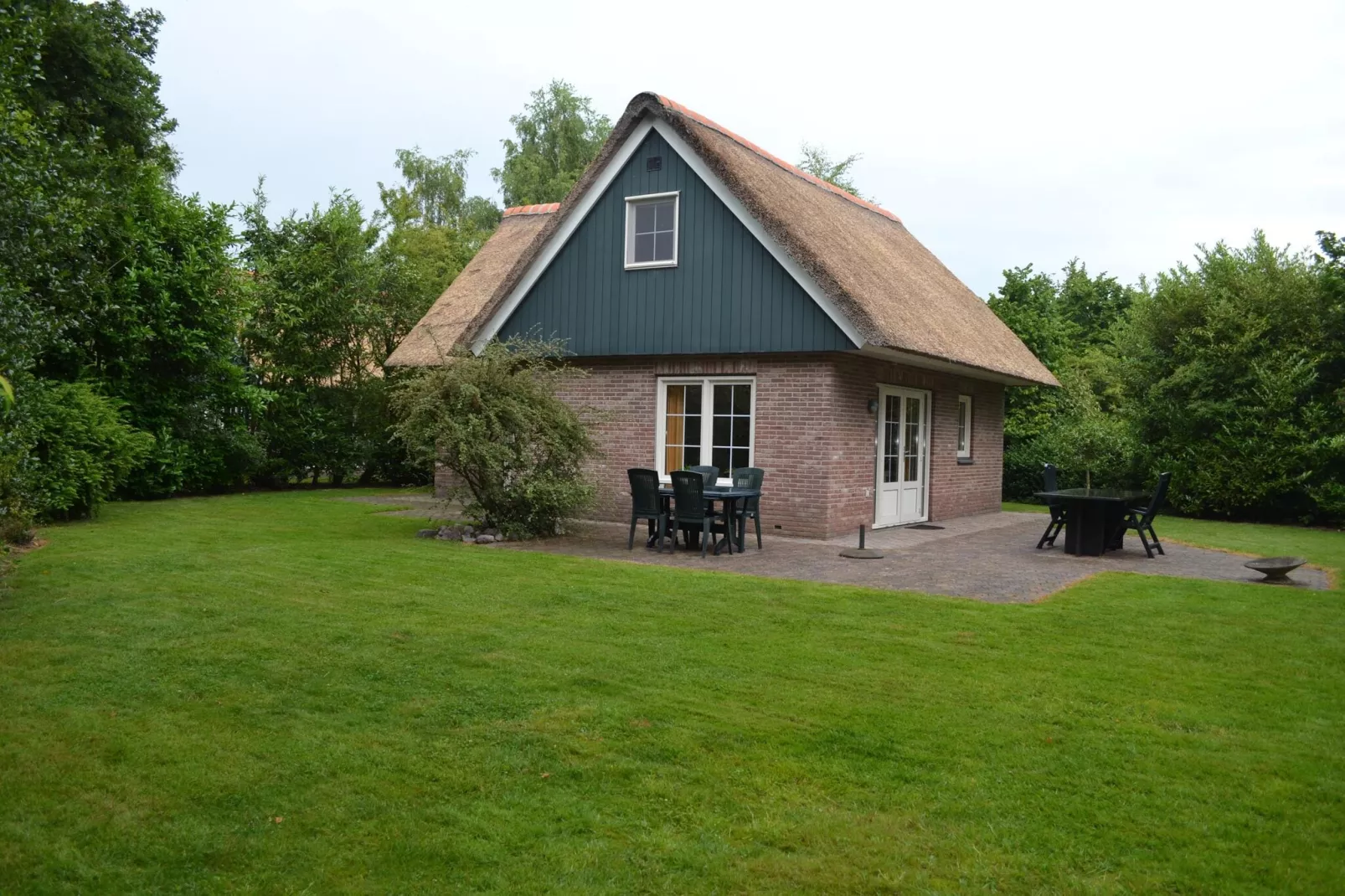 Villapark De Weerribben 2-Gardens summer