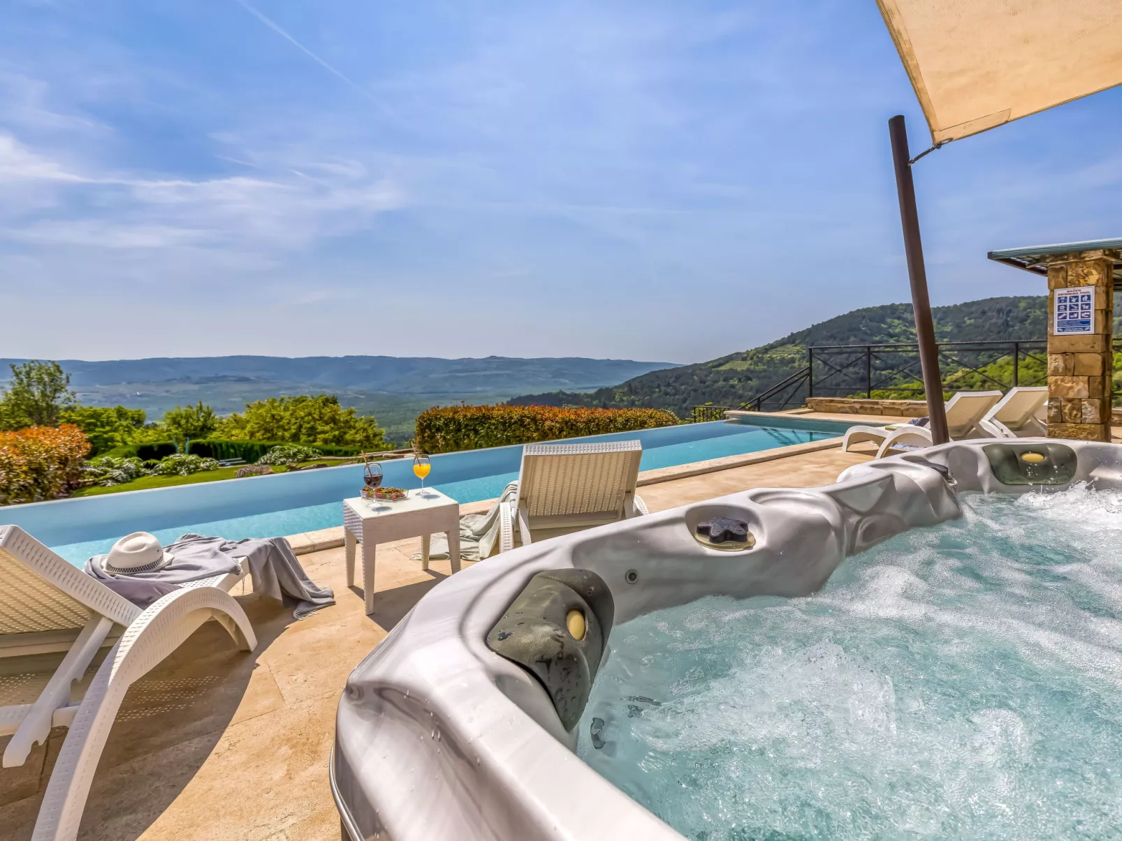 Villa Over the Hilltop-Inside