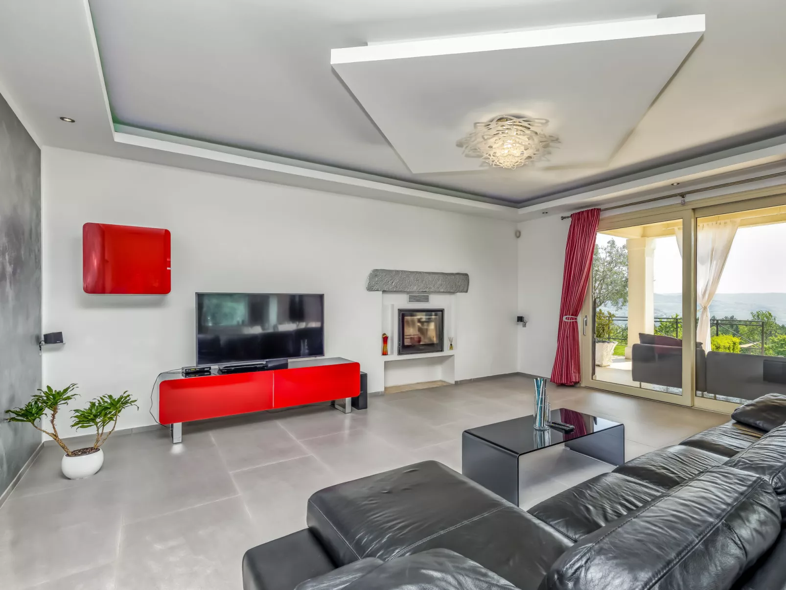 Villa Over the Hilltop-Inside