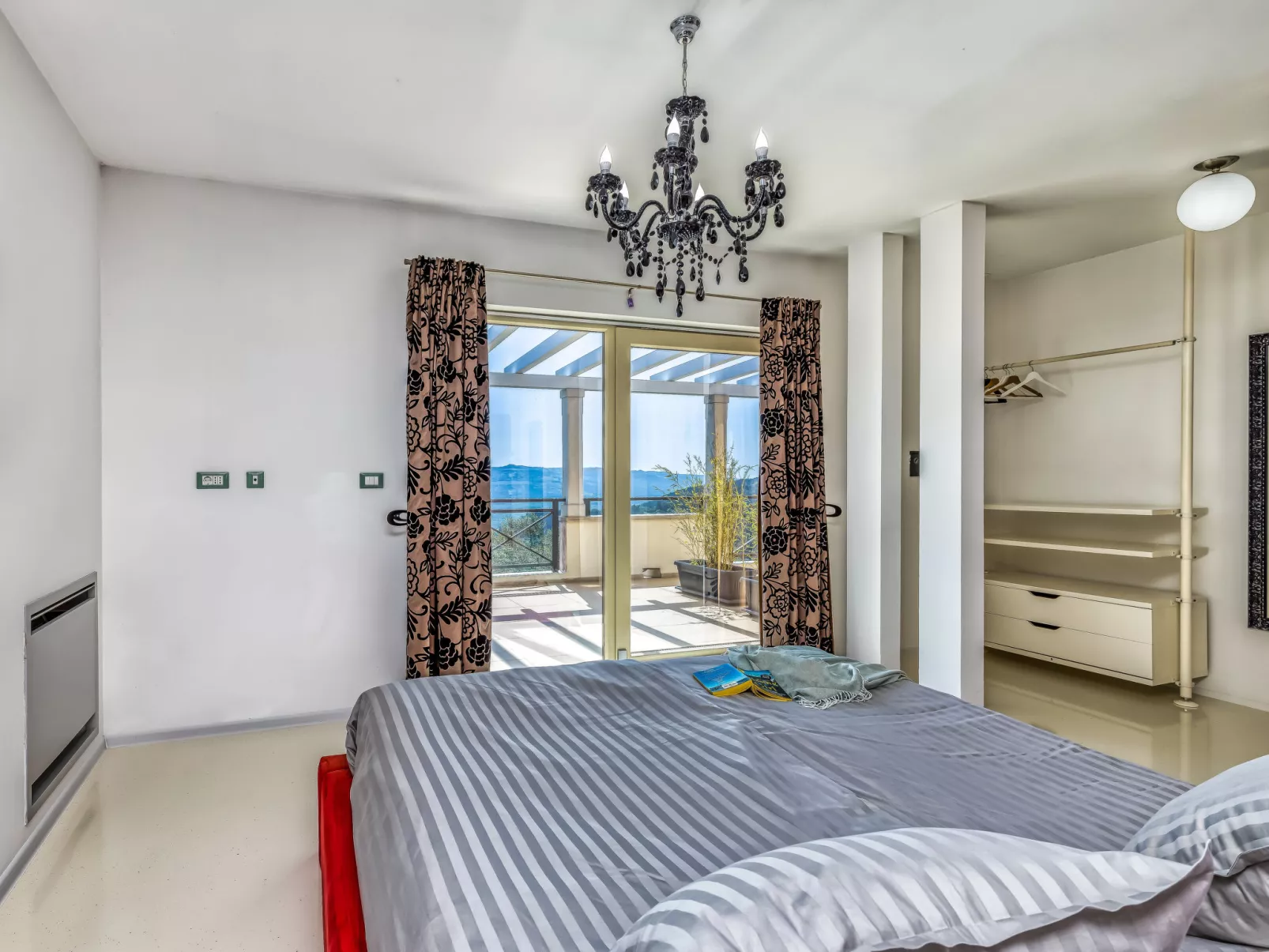 Villa Over the Hilltop-Inside