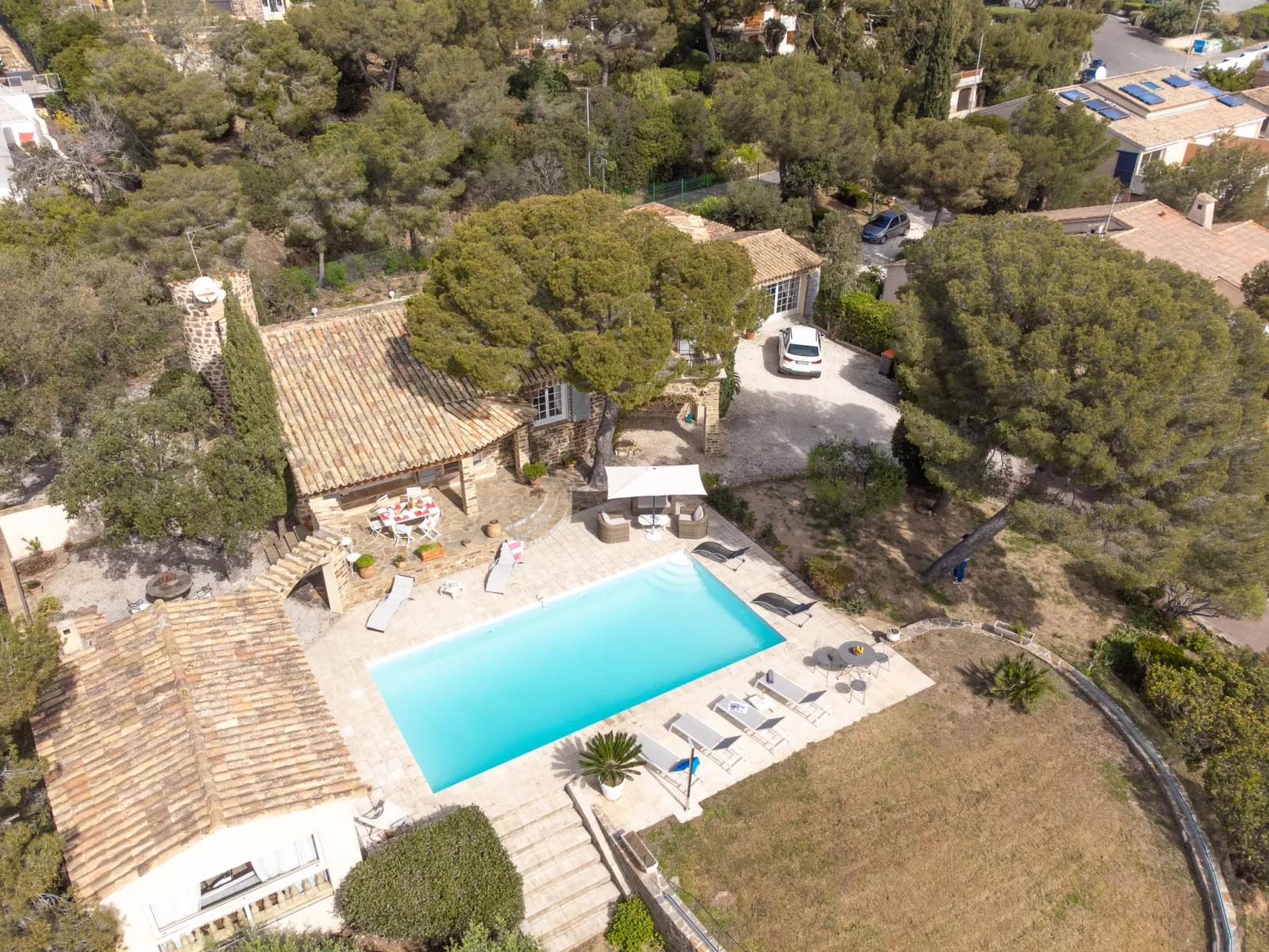 La Crischona-Outside