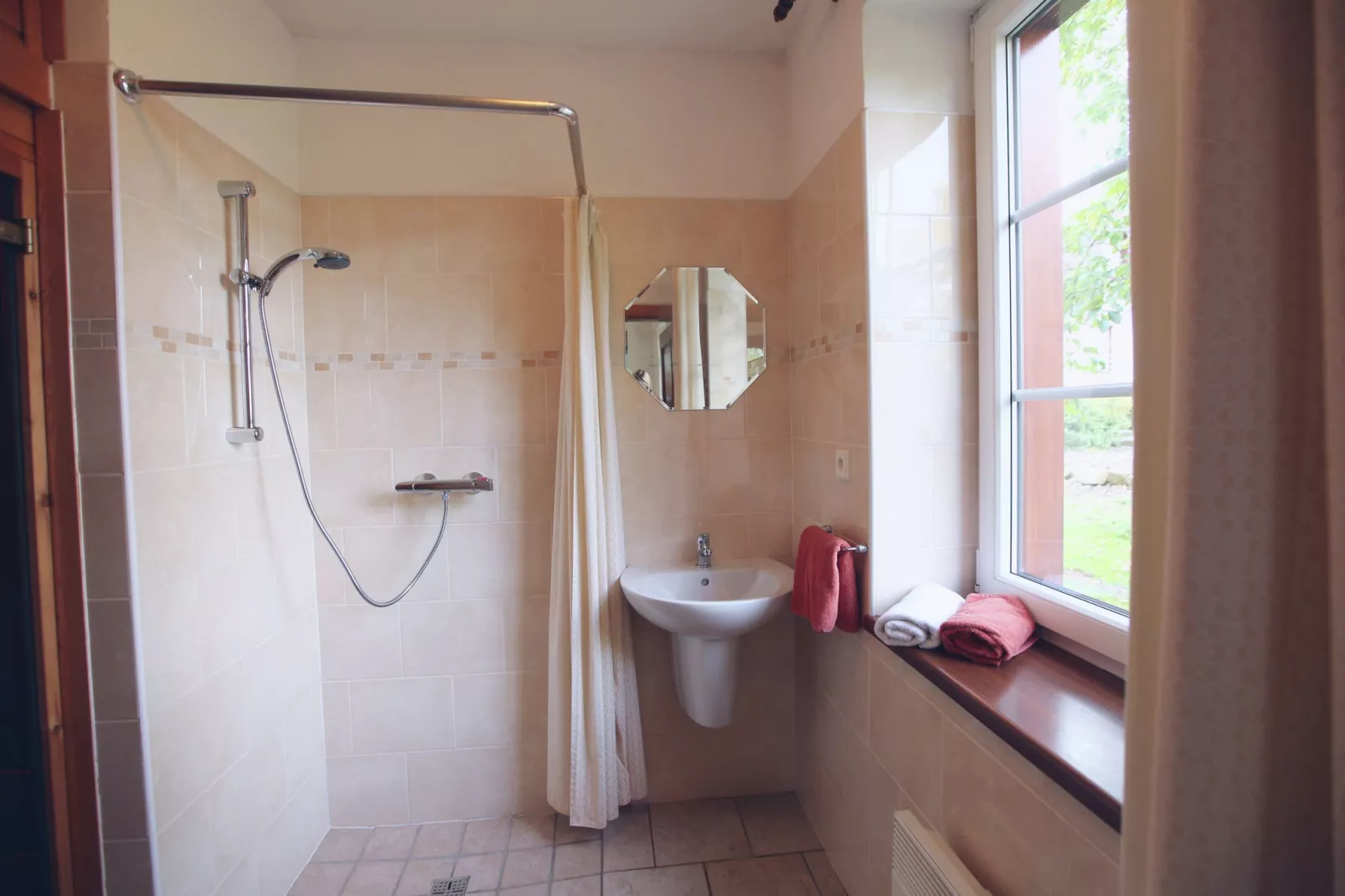 Rád-Bathroom