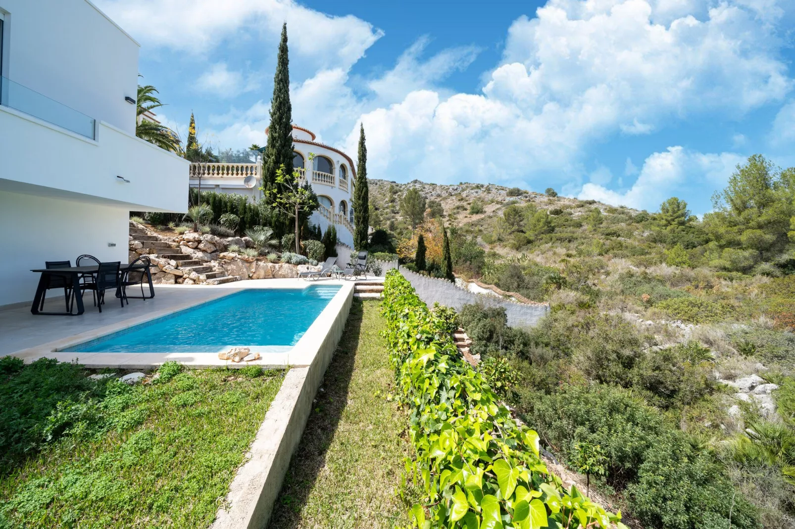 Alegria View-Gardens summer