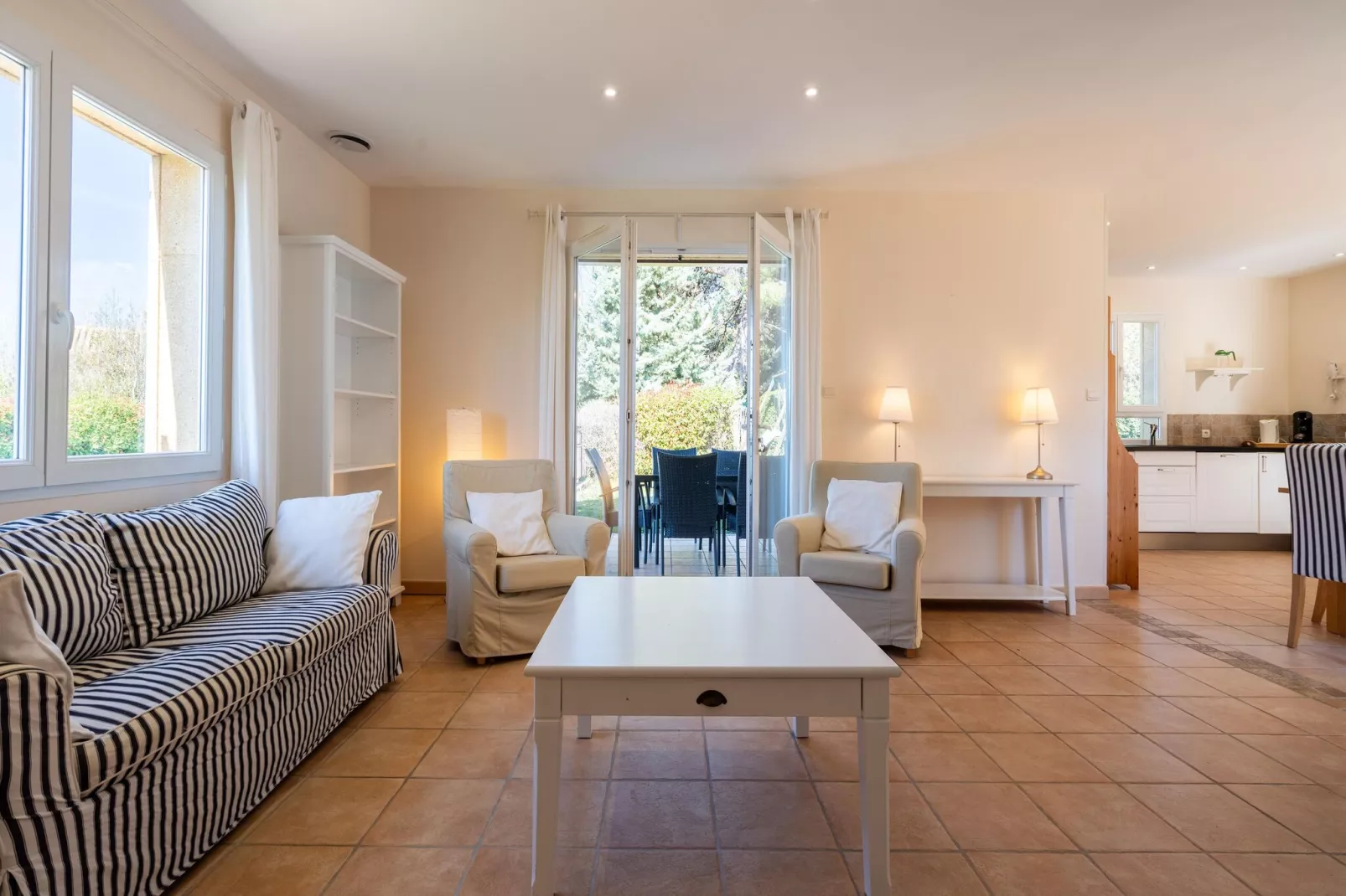 Villa Chardonnay-Living room