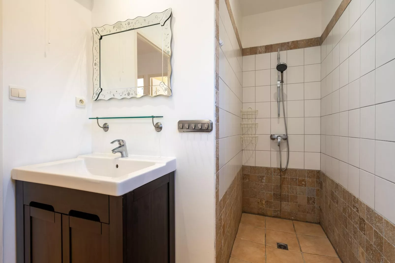 Villa Chardonnay-Bathroom