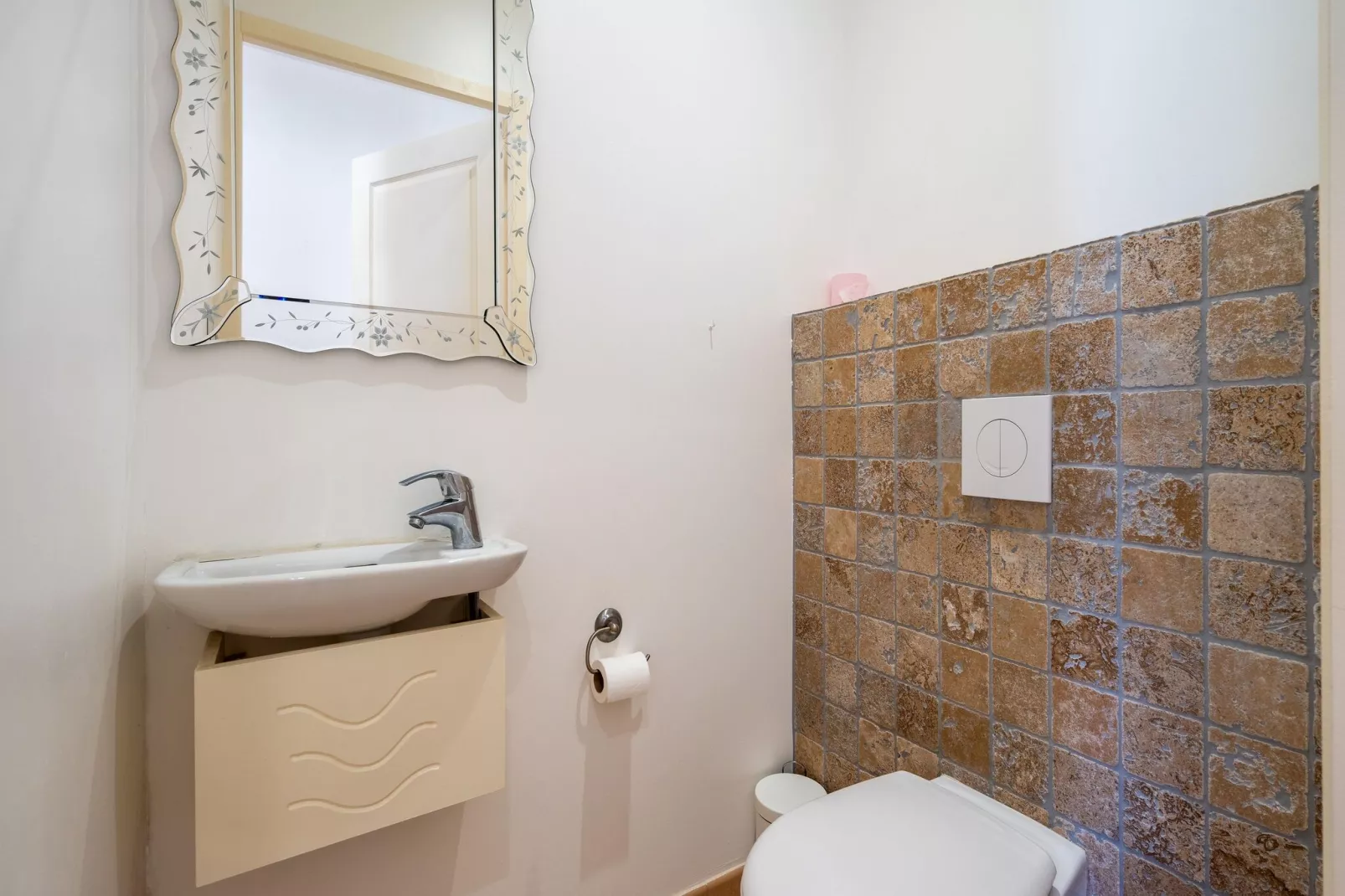 Villa Chardonnay-Bathroom