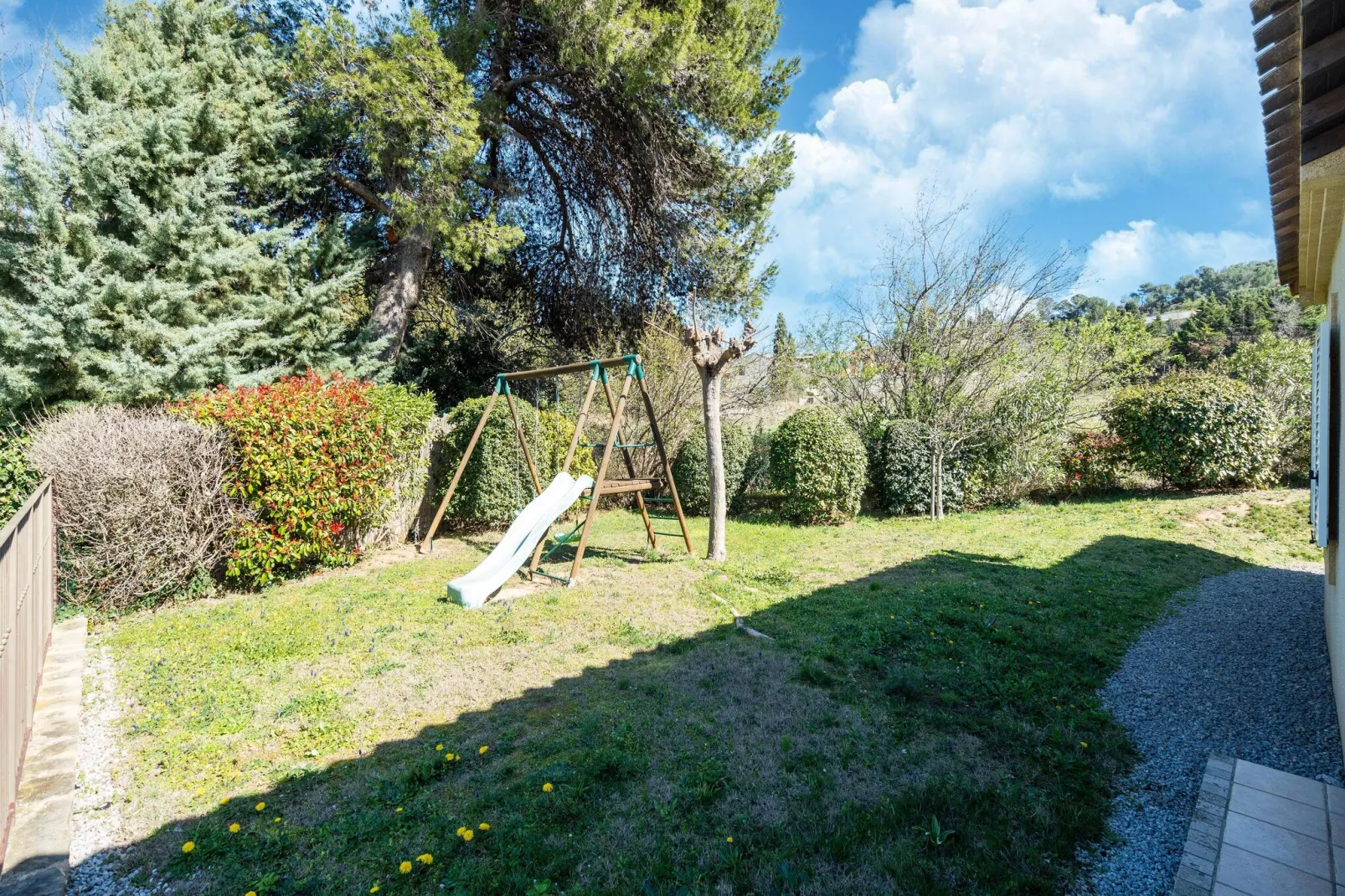 Villa Chardonnay-Gardens summer