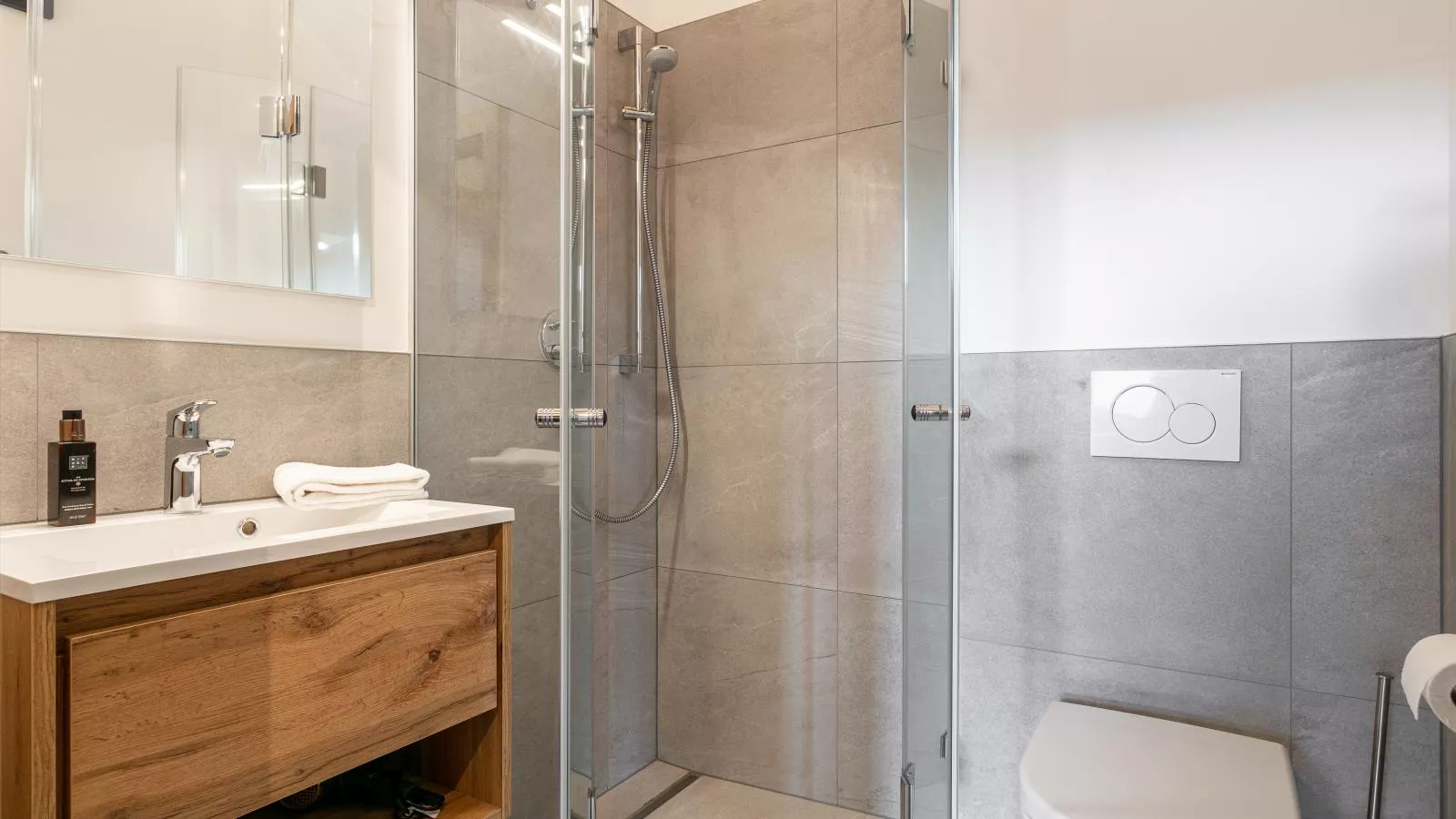 Grebenzen Lodge 35-Bathroom