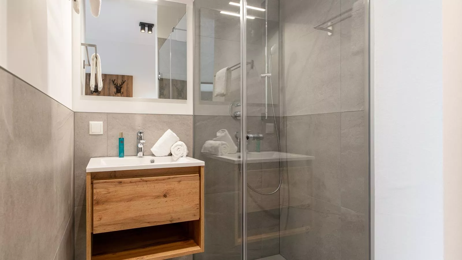 Grebenzen Lodge 35-Bathroom
