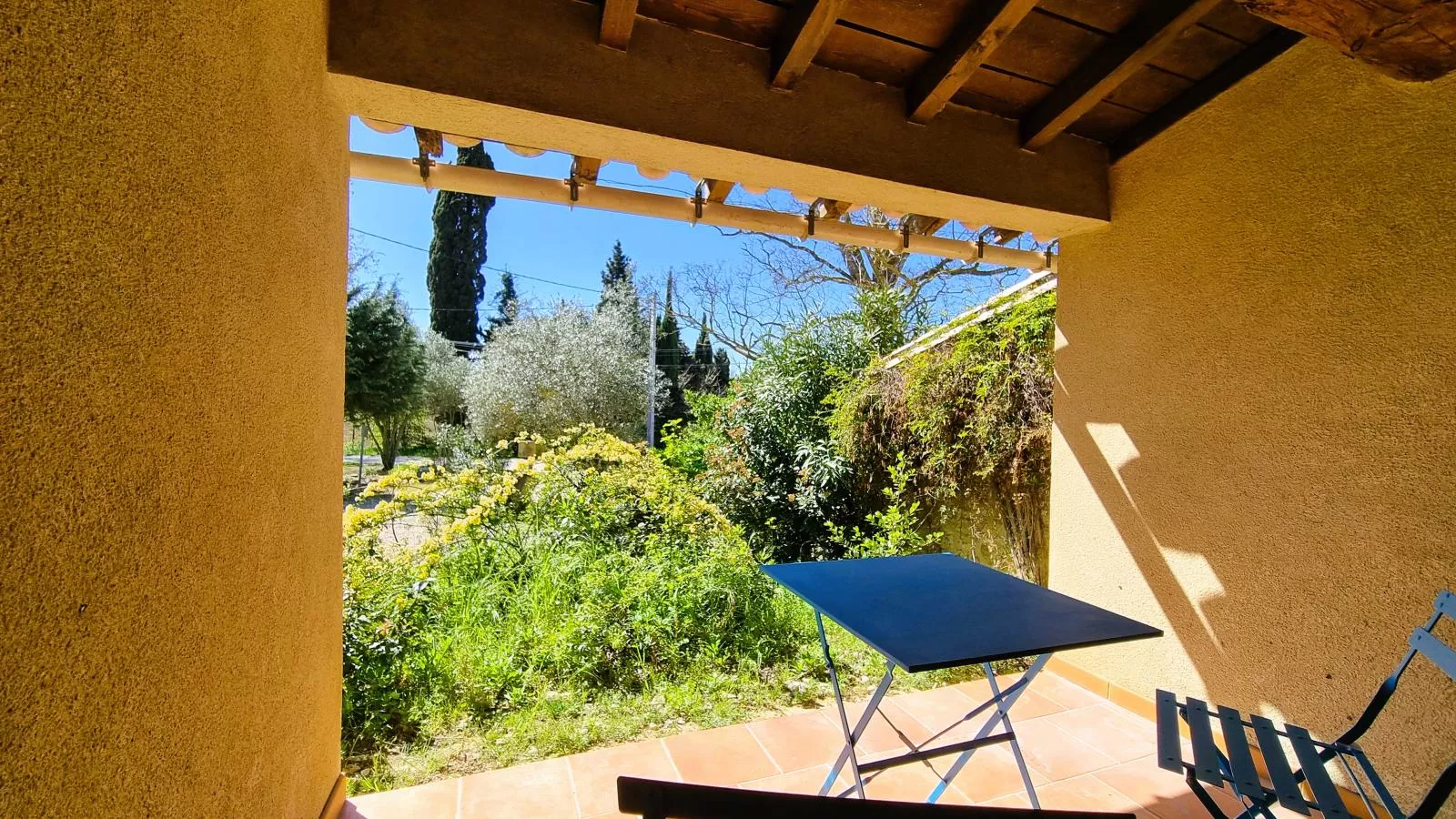 Le Pigeonnier de Villefloure-Terrace balcony
