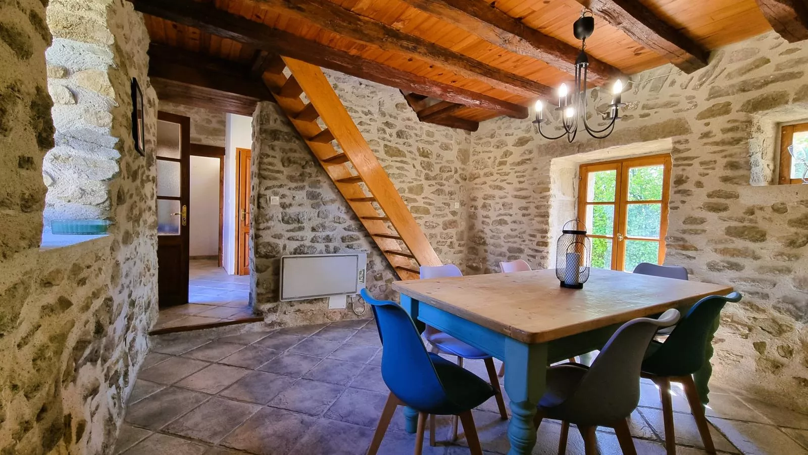 Le Pigeonnier de Villefloure-Dining room