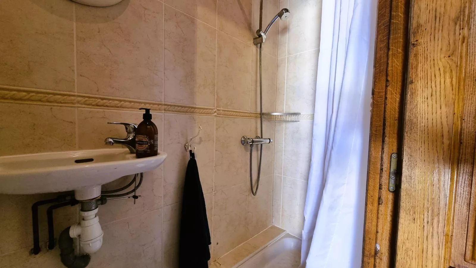 Le Pigeonnier de Villefloure-Bathroom