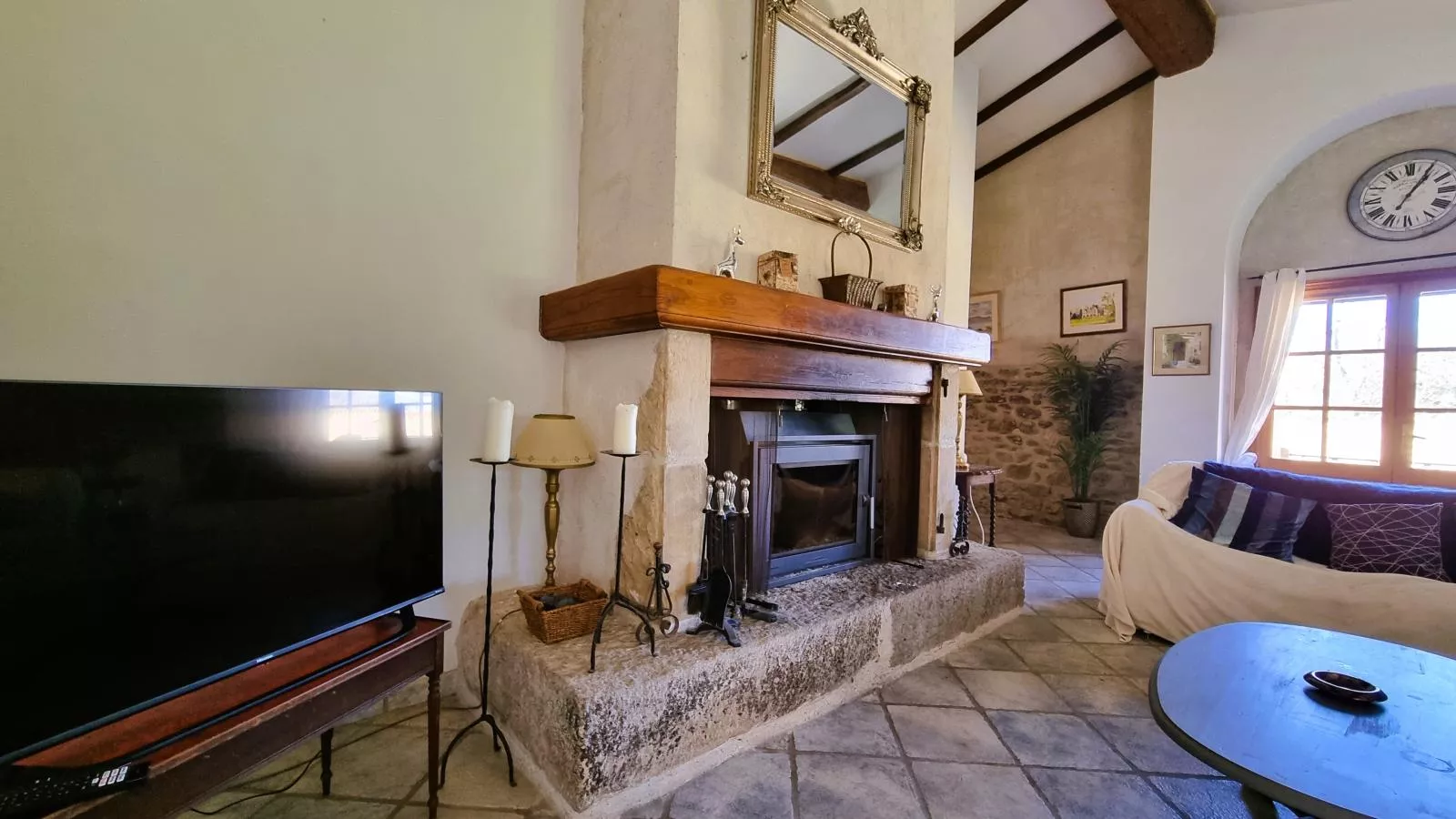 Le Pigeonnier de Villefloure-Living room