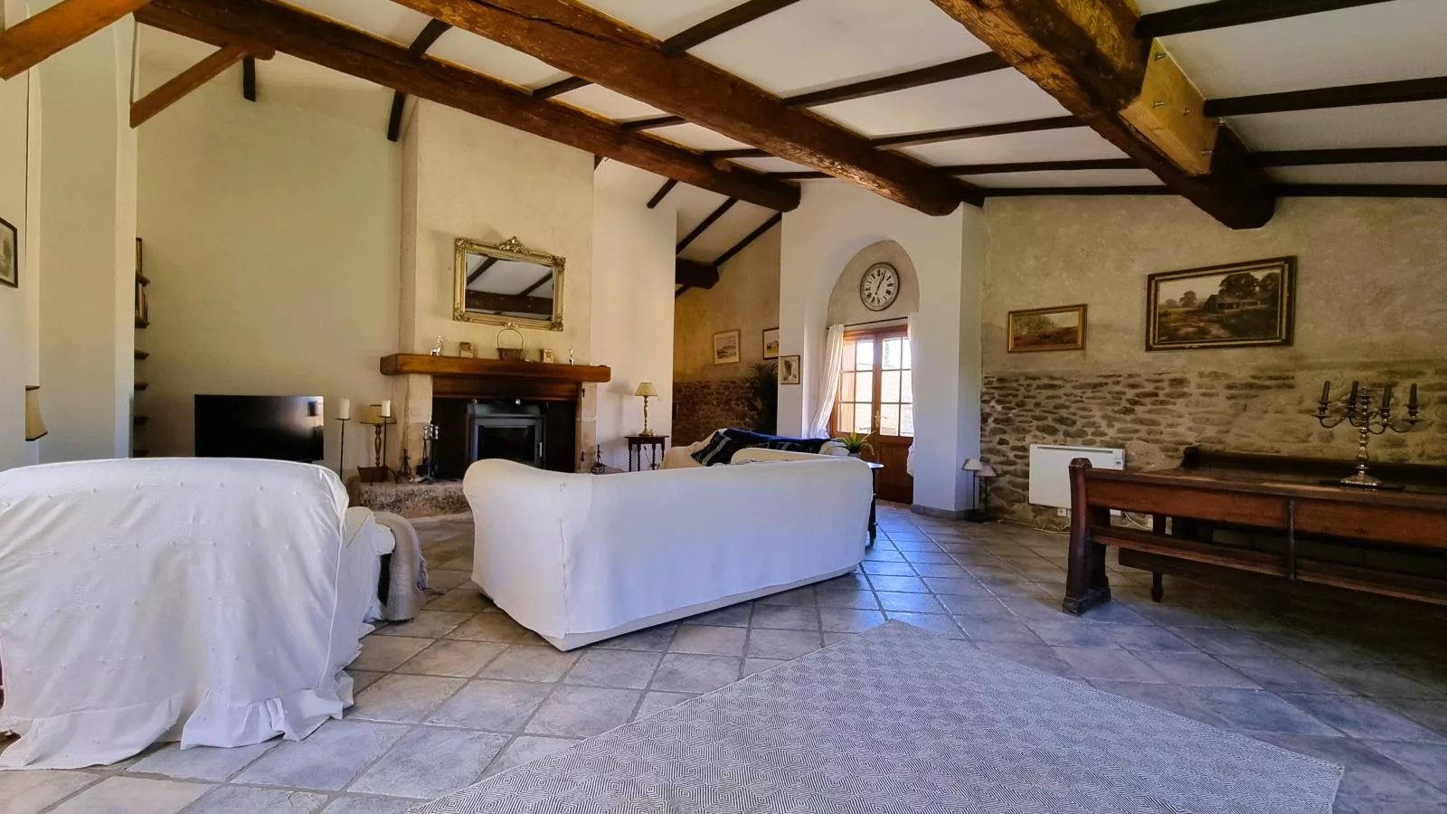 Le Pigeonnier de Villefloure-Living room