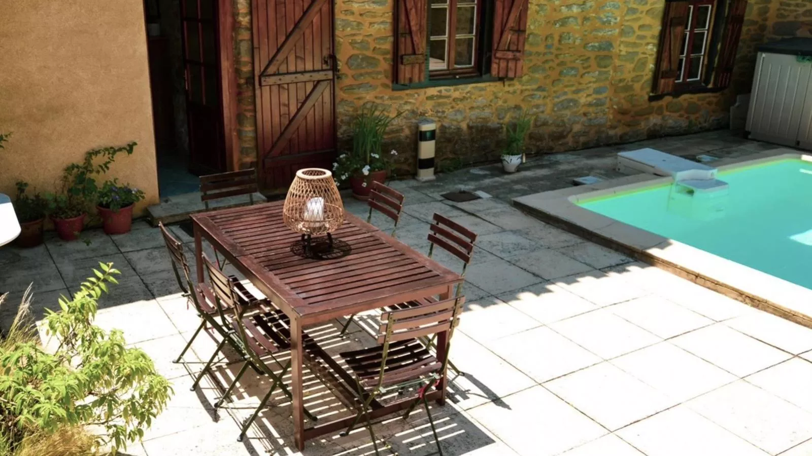 Le Pigeonnier de Villefloure-Terrace balcony