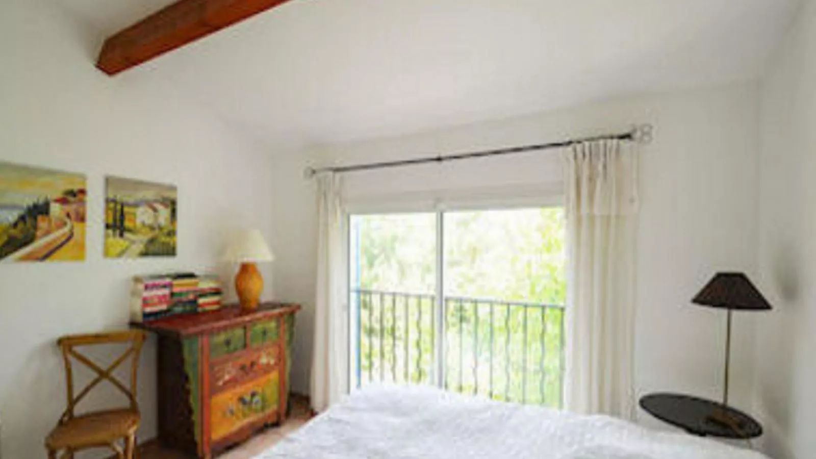 Lou Romarin-Bedroom