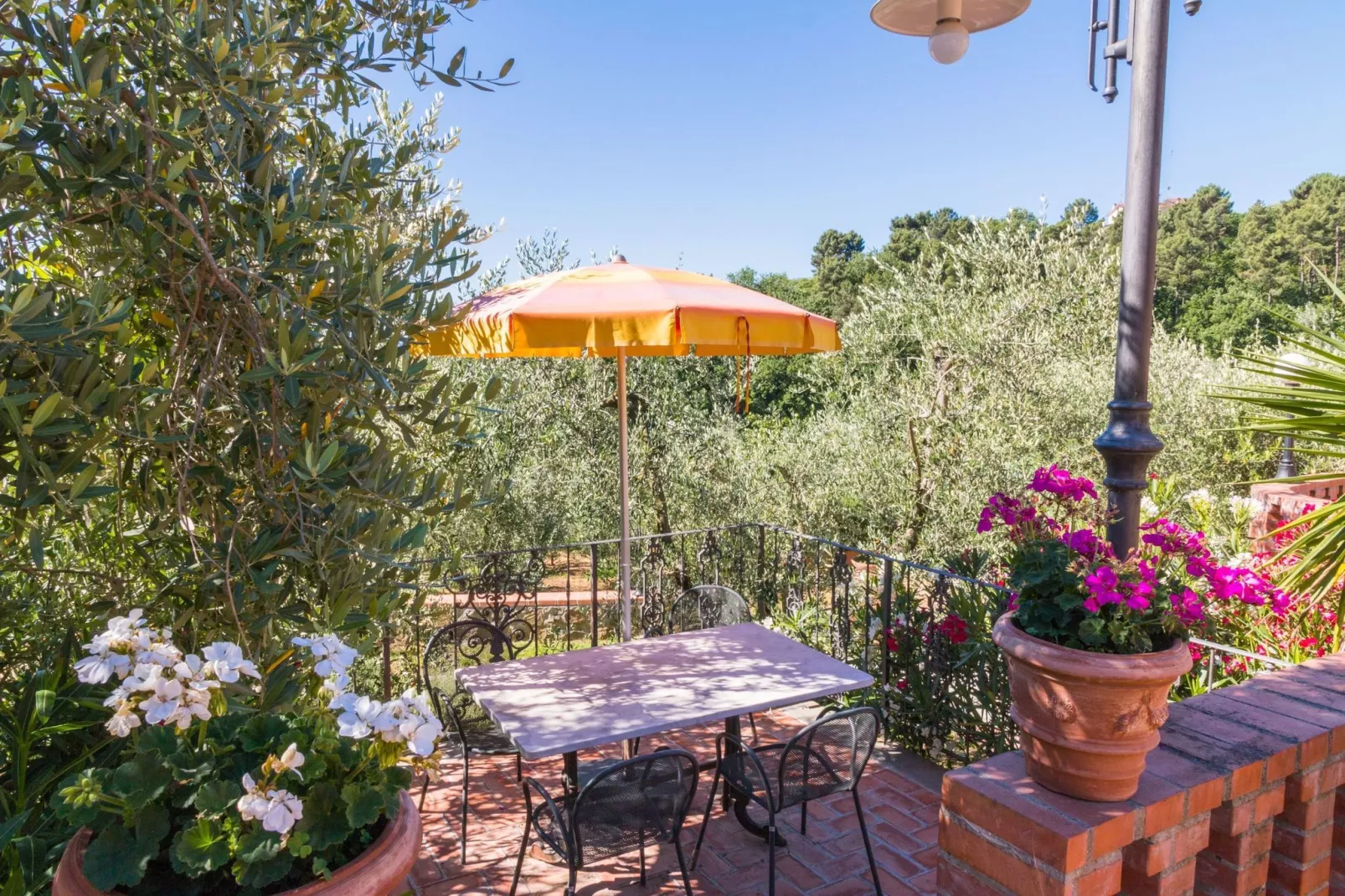 Papavero-Terrace balcony