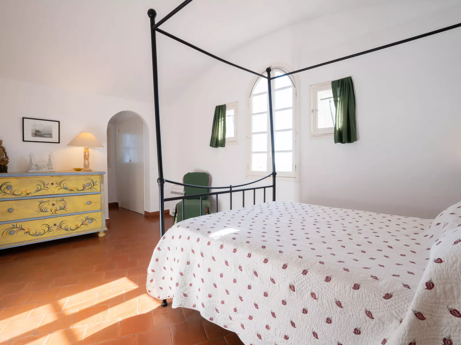 La Proue-Inside