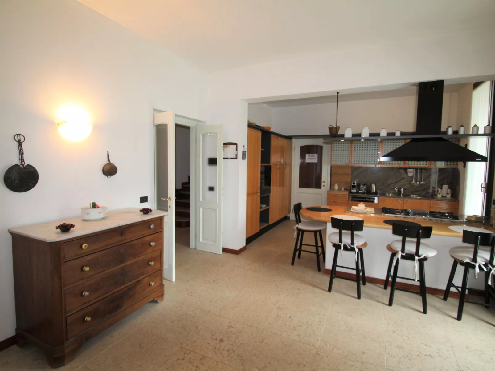 Le Rondini-Inside